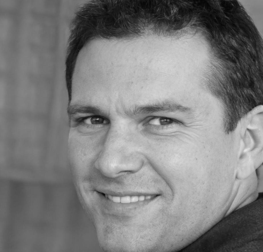 Miguel Fernandes, Especialista em Desenvolvimento Empresarial
